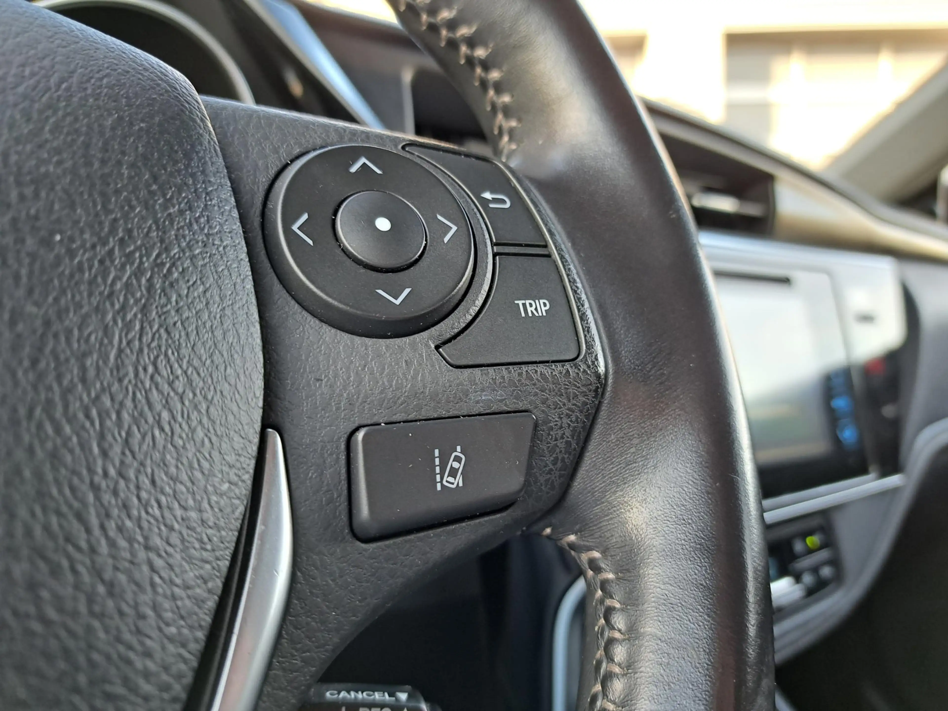Toyota Auris 1.8 Hybrid Executive NETTE NL- AUTO LICHTMETAAL ME — photo 18