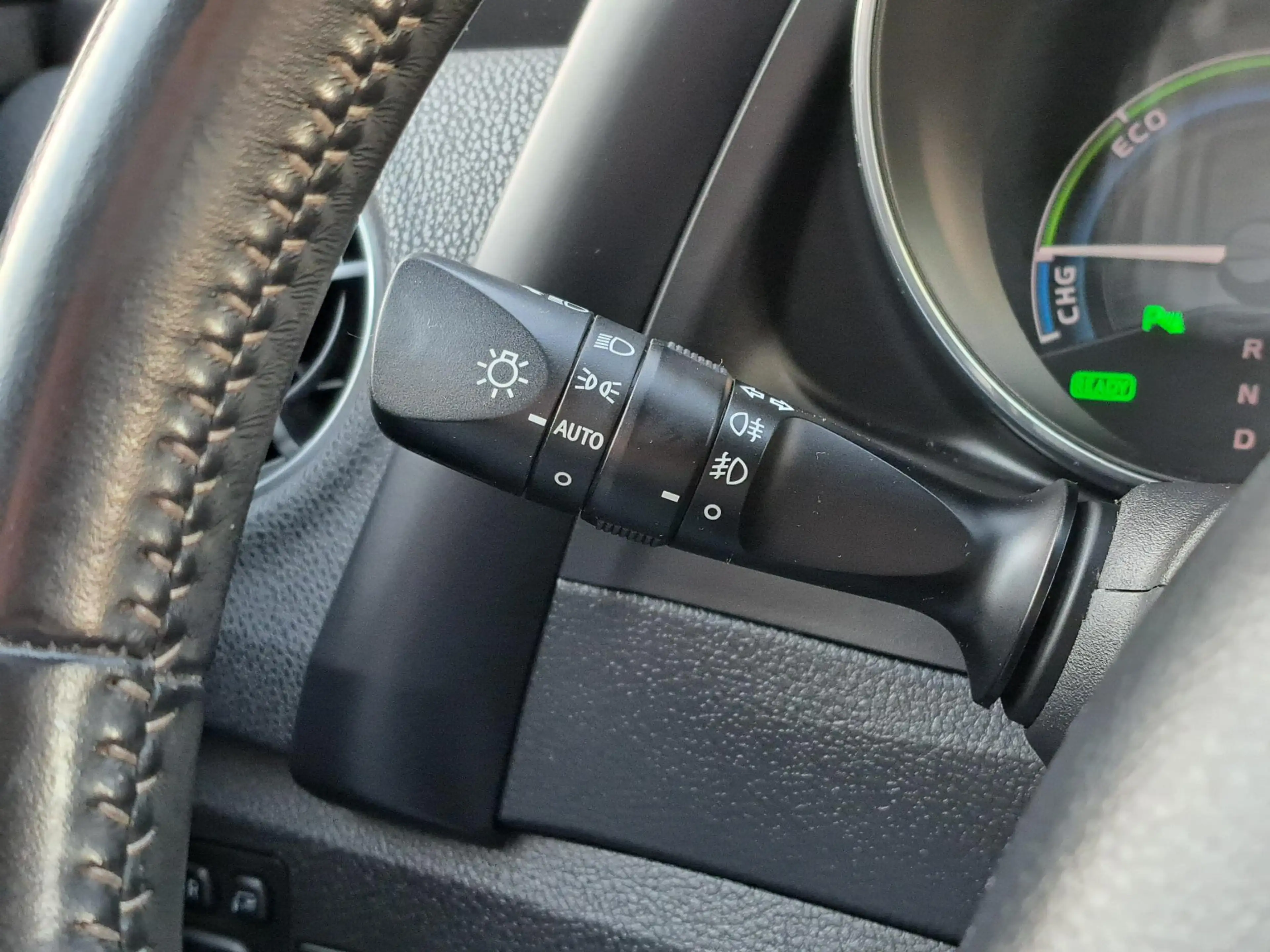 Toyota Auris 1.8 Hybrid Executive NETTE NL- AUTO LICHTMETAAL ME — photo 15