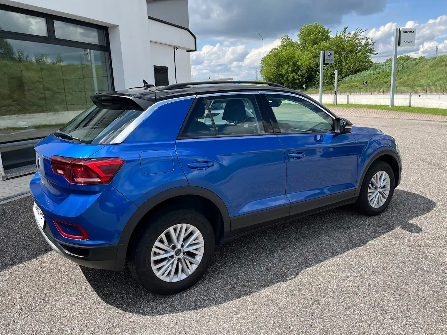 Volkswagen T-Roc 1.5 tsi Life dsg Azul - 2