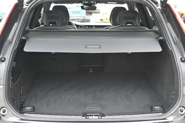 Volvo XC60 view 6