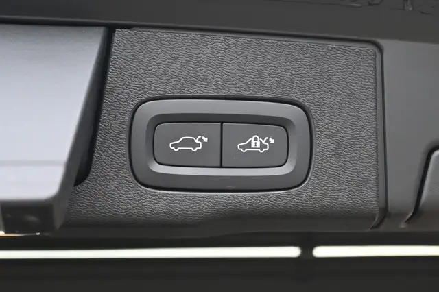 Volvo XC60 view 7