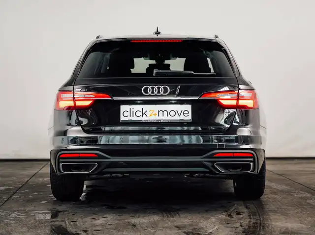Audi A4 view 4