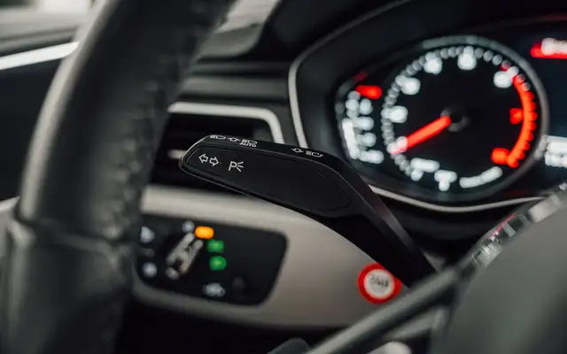 Audi A4 view 16
