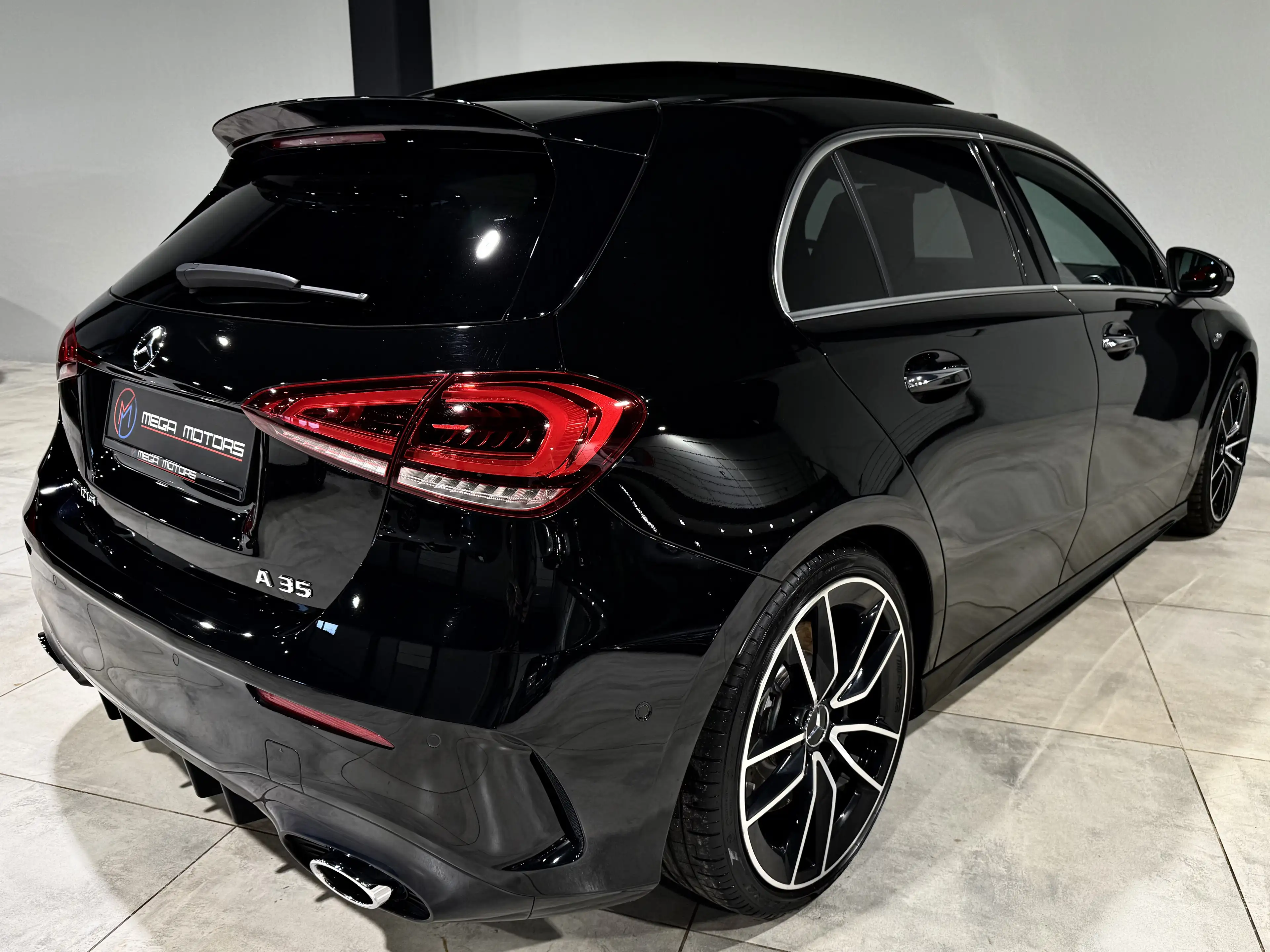 Mercedes-Benz A 35 AMG A35 AMG" 306CV 4MATiC T.PANO B.AUTO+F1 CARPLAY TVA — photo 4