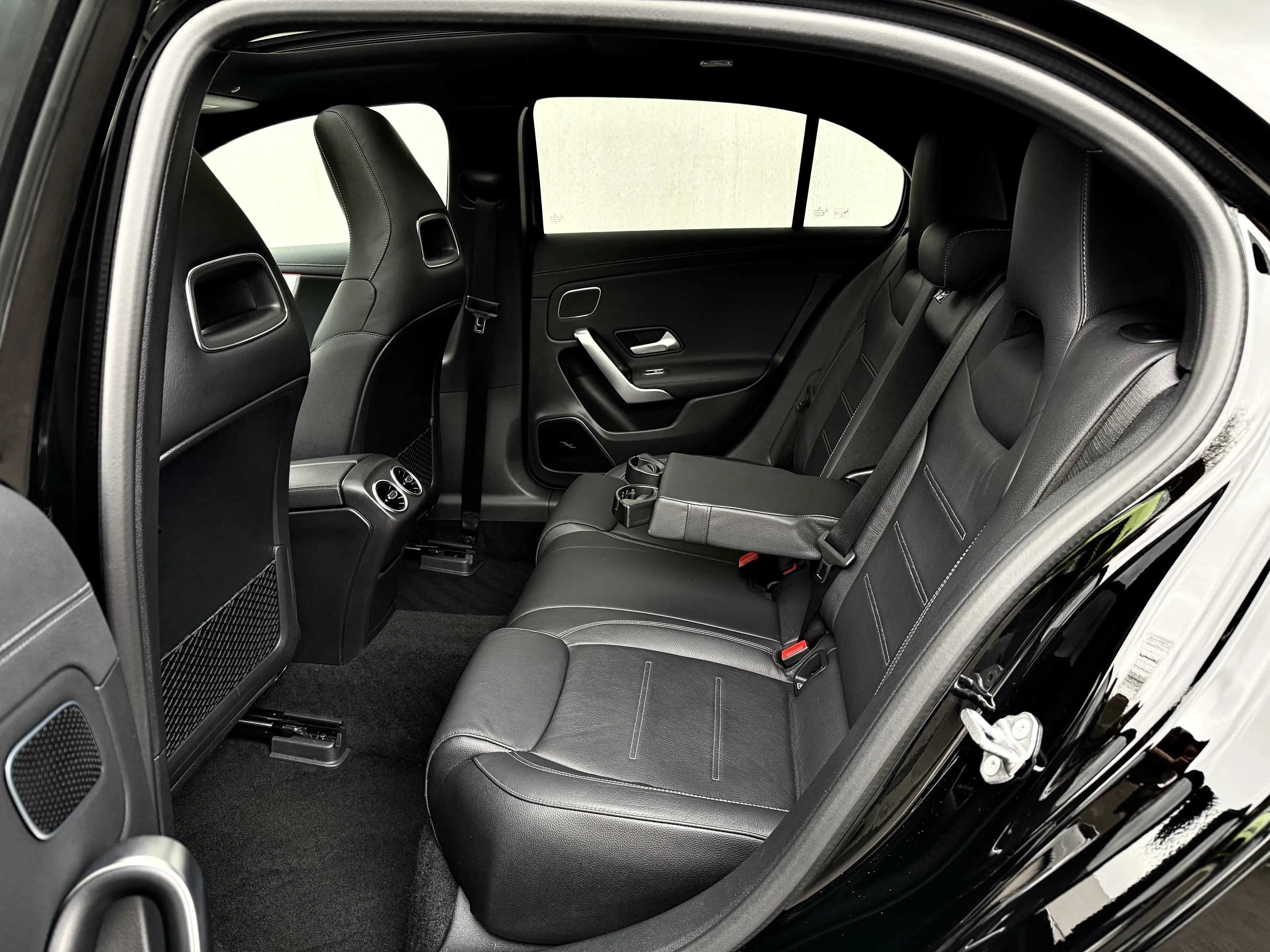 Mercedes-Benz A 35 AMG A35 AMG" 306CV 4MATiC T.PANO B.AUTO+F1 CARPLAY TVA — photo 14