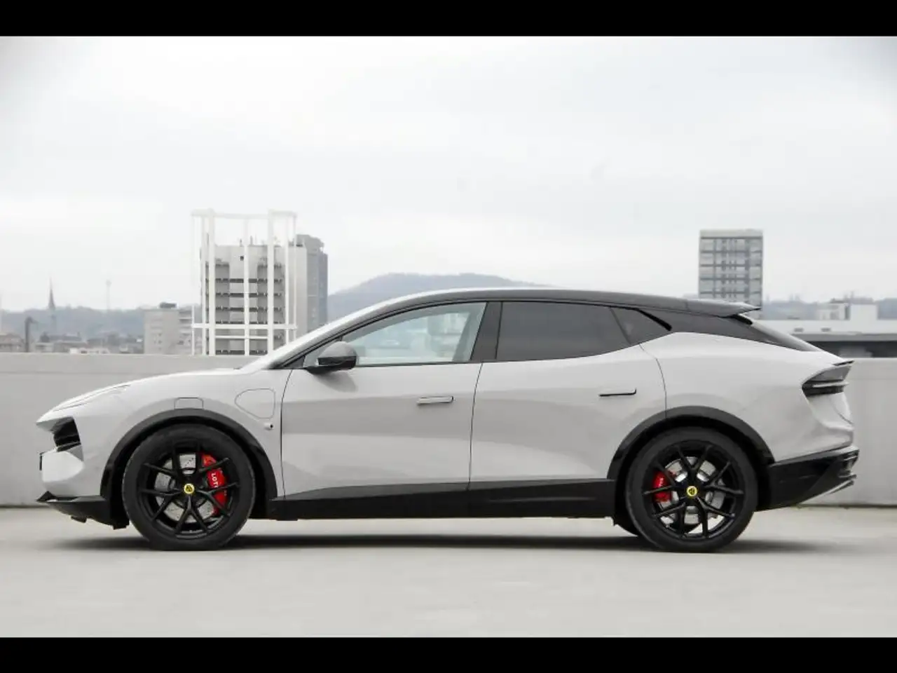 Lotus Eletre 2024