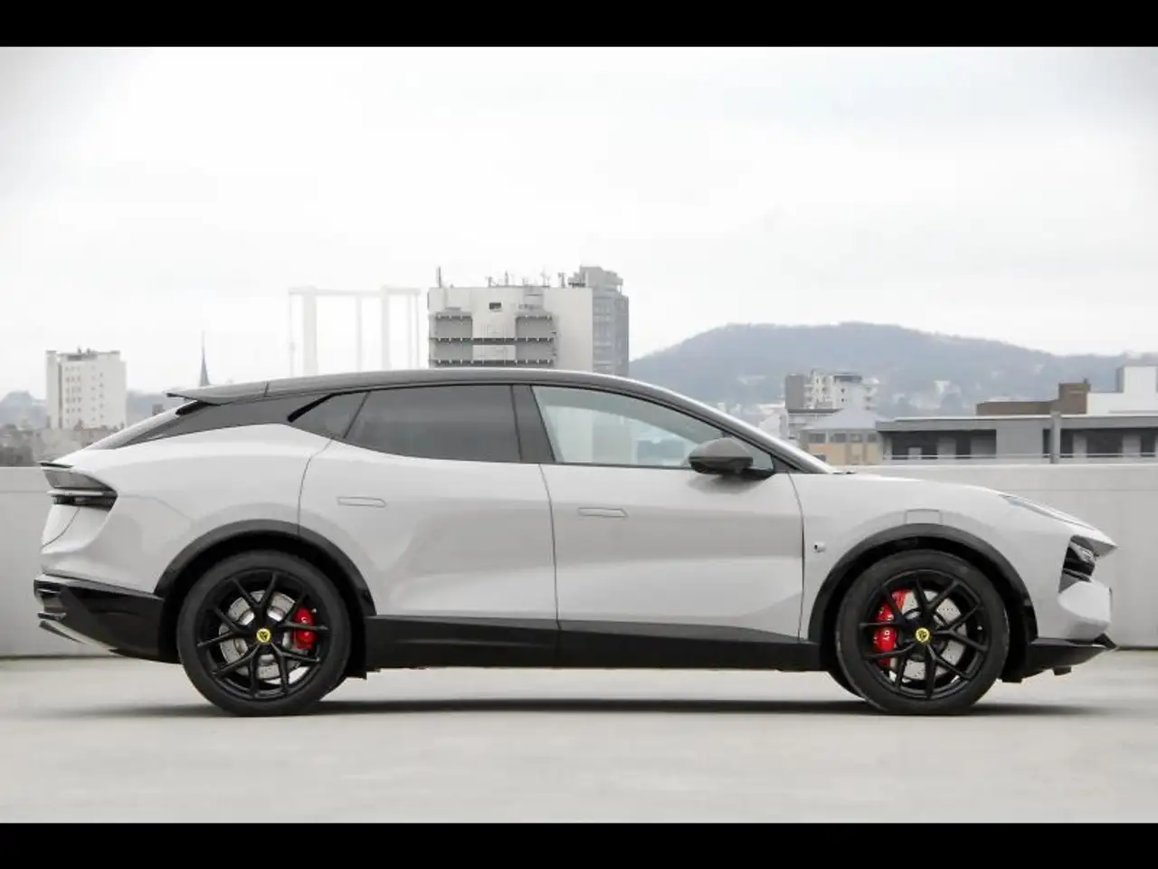 Lotus Eletre 2024