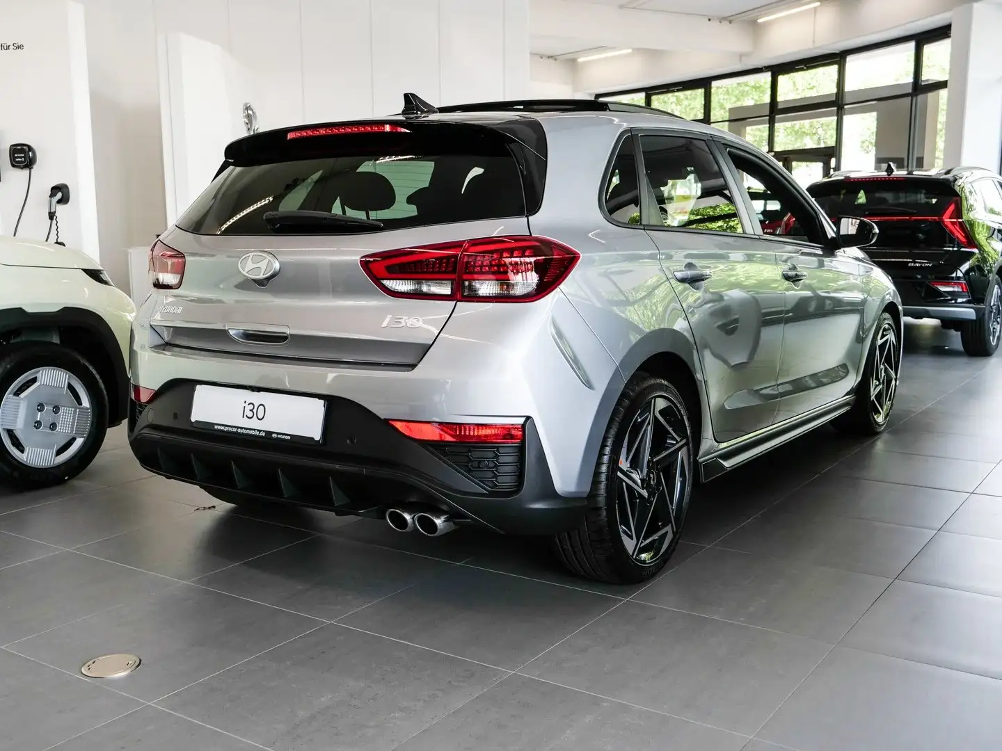 Hyundai i30 N Line DCT Mild-Hybrid Grau - 2