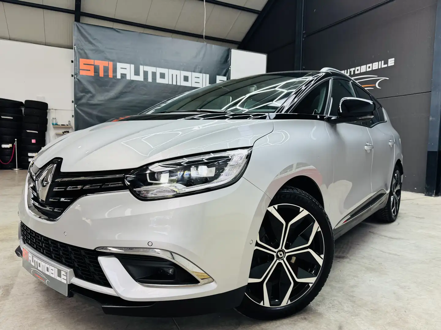 Renault Grand Scenic Grand Scénic 1.33 TCe Equilibre EDC GPF 7pl - 1