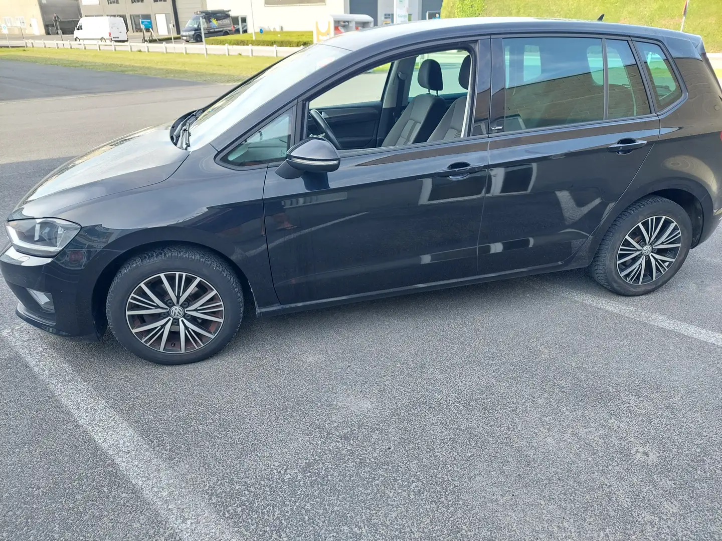 Volkswagen Golf Sportsvan 1.2 TSI Allstar Schwarz - 2