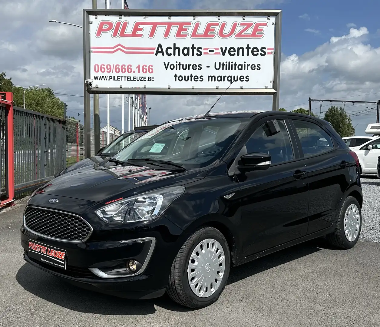 Ford Ka/Ka+ Ka+ 1.2i Ultimate (EU6.2) Negro - 1