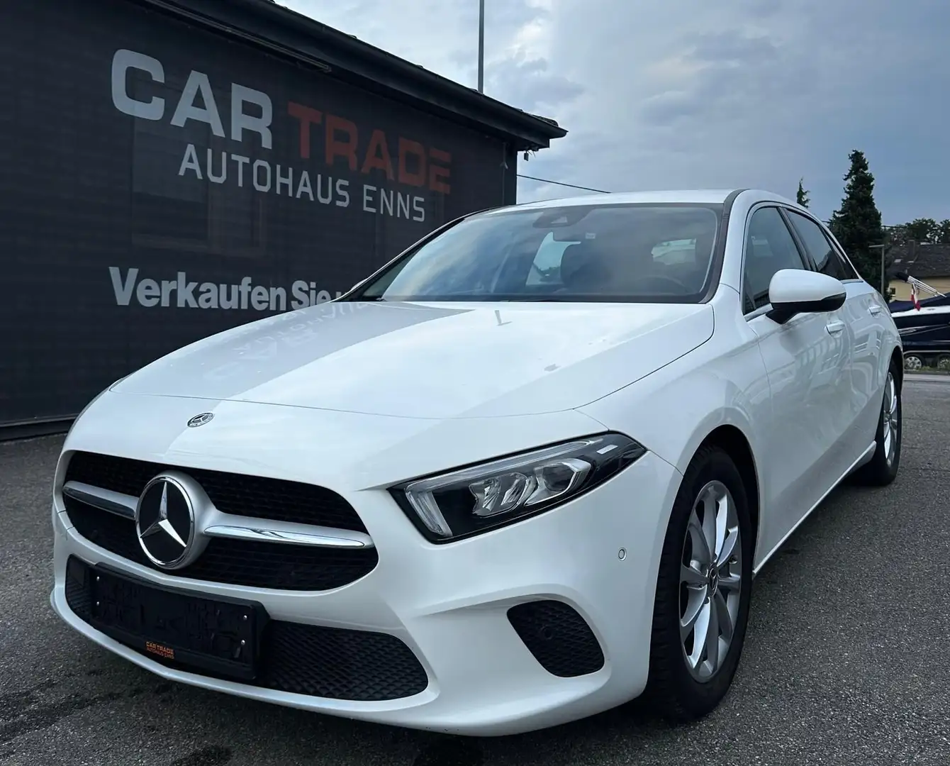 Mercedes-Benz A 180 A-Klasse Blanc - 2