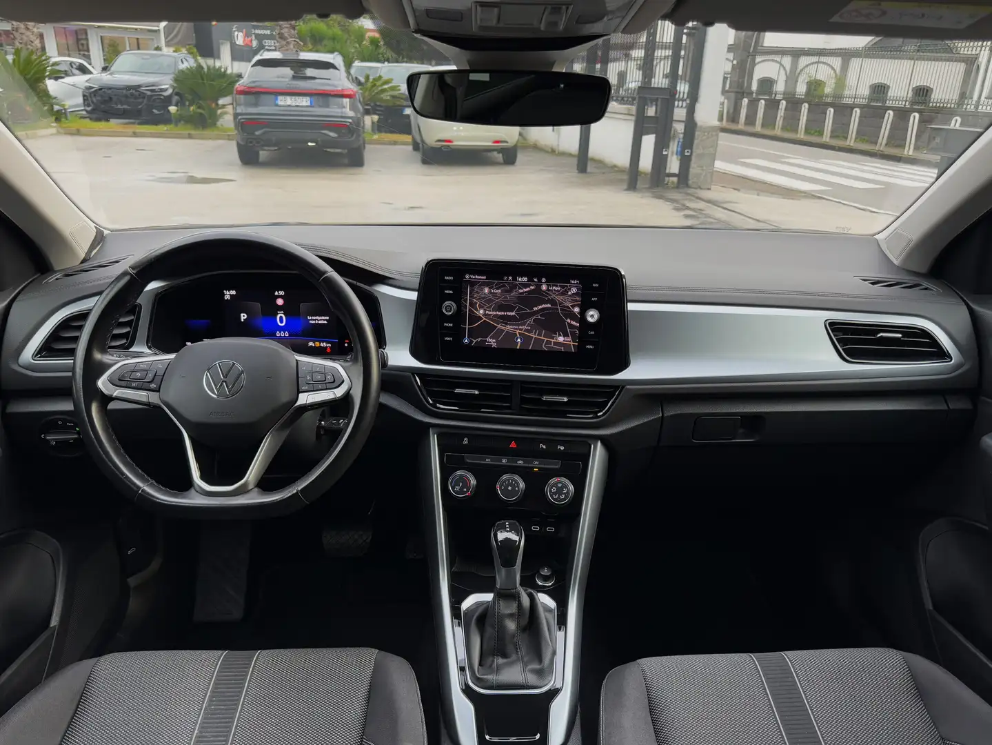 Volkswagen T-Roc 2.0 TDI Life DSG 150CV LED CAR PLAY Nero - 2