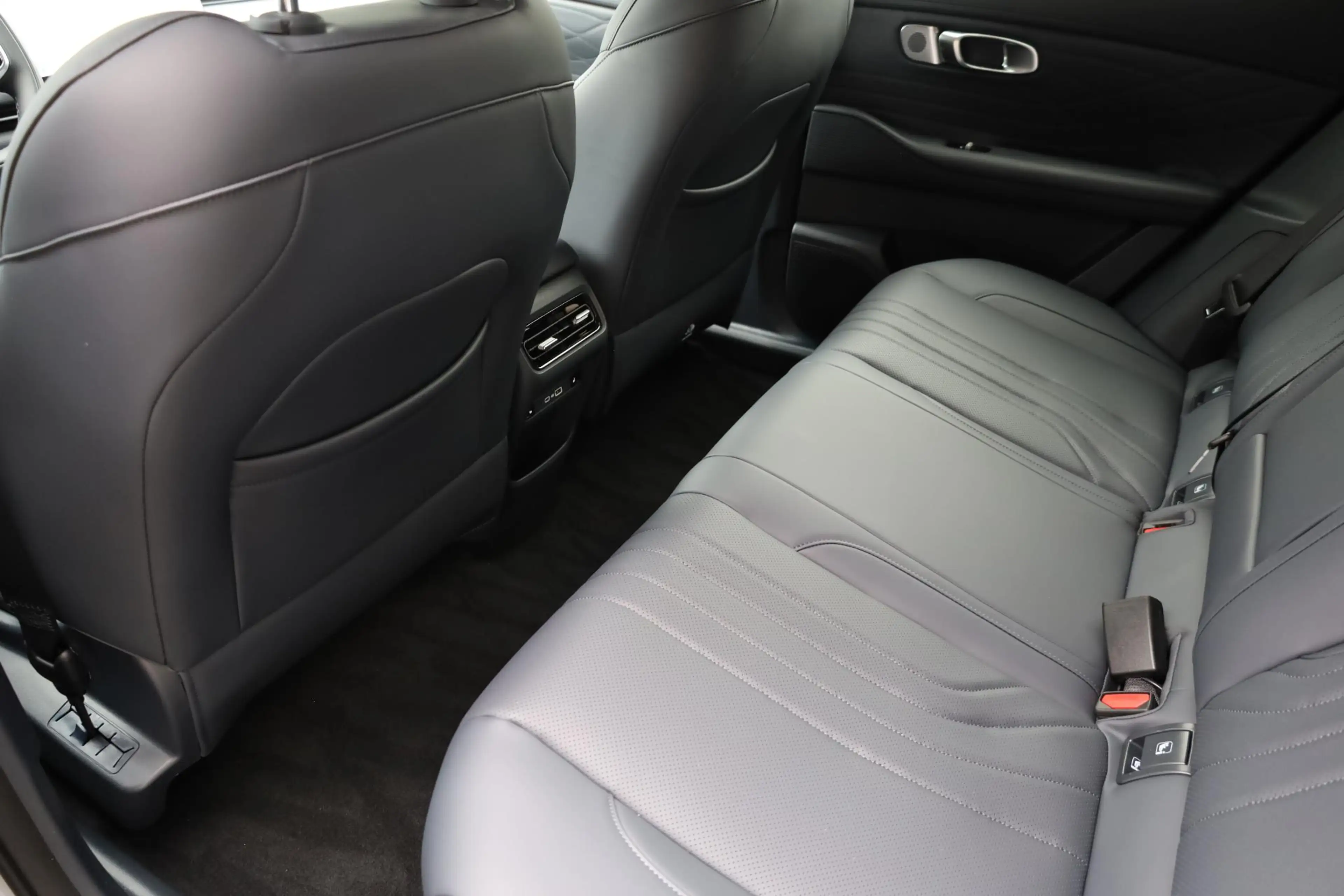 Geely Starray EM-i 1.5 Max+ PHEV 136 KM ELEKTRISCH! PANO MEMORY MASSA — photo 9