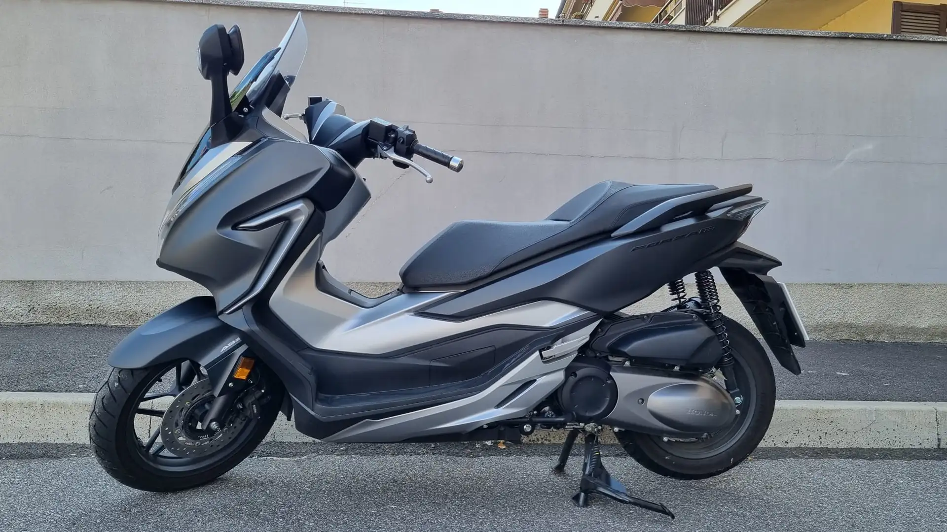 Honda Forza 300 ABS Nero - 2