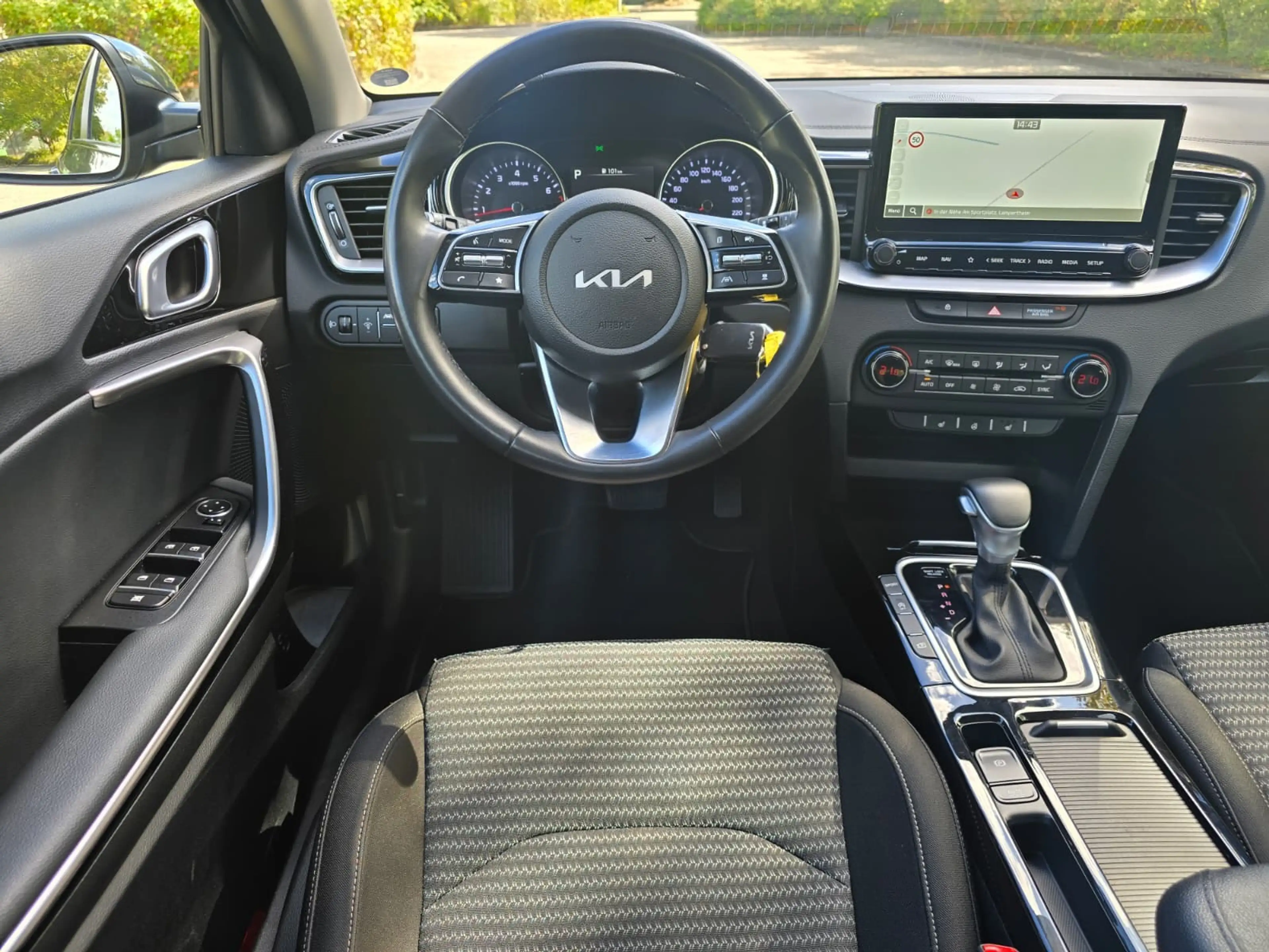 Kia Ceed SW / cee'd SW cee´d Sportswagon 1.5T DCT7 VISION|KOMF+ NAVI — photo 10
