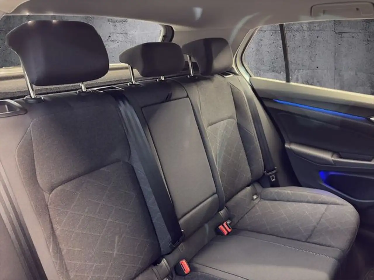 Volkswagen Golf 2.0 TDI Life LED+SHZ+ACC+APP-Connect 12