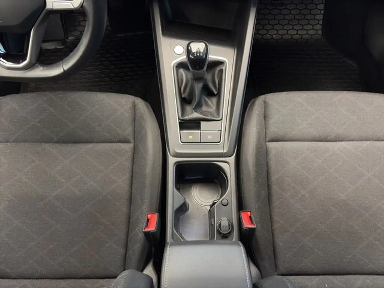 Volkswagen Golf 2.0 TDI Life LED+SHZ+ACC+APP-Connect 19