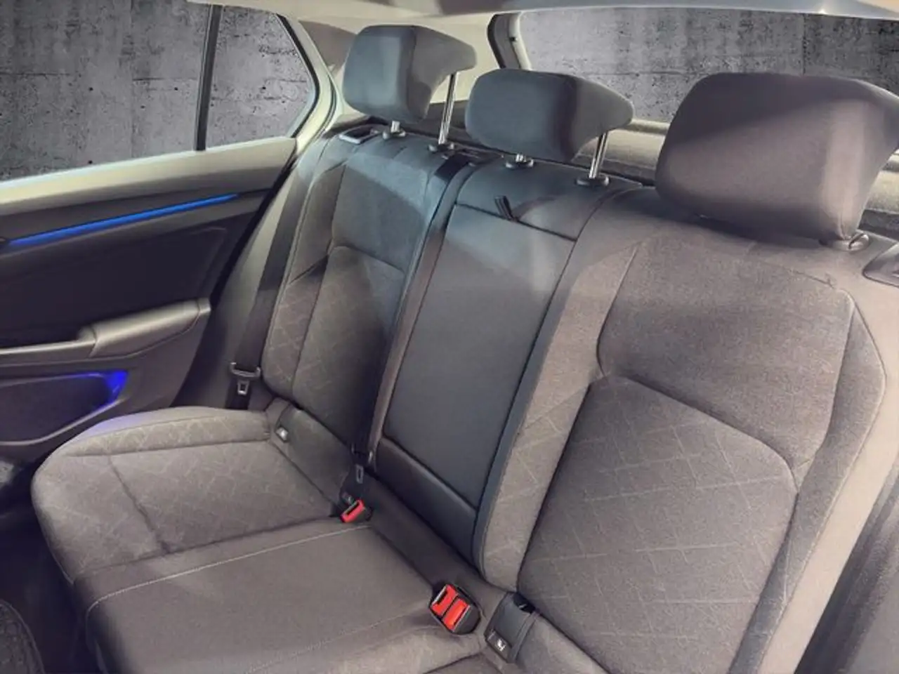 Volkswagen Golf 2.0 TDI Life LED+SHZ+ACC+APP-Connect 17