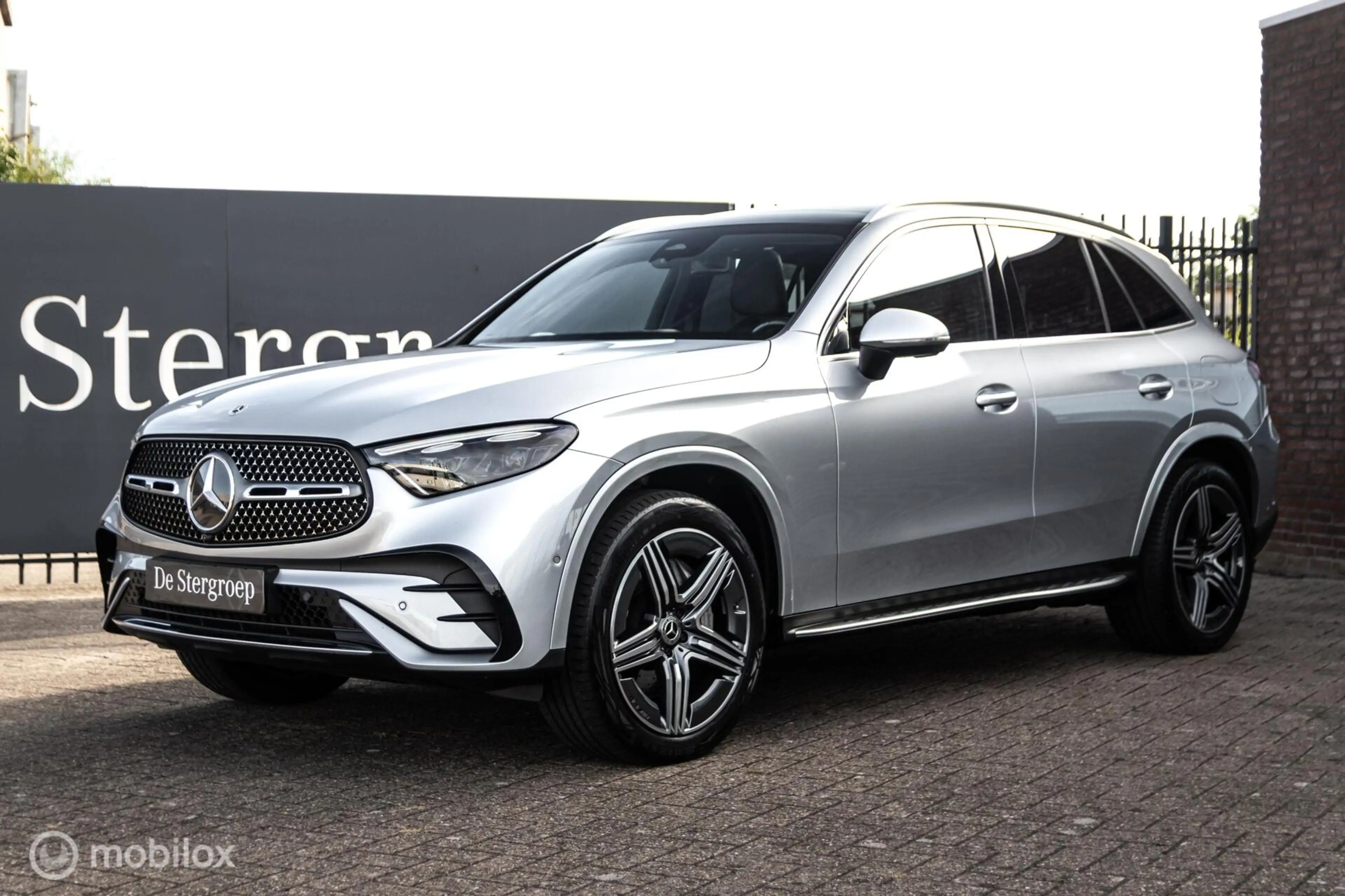 Mercedes-Benz GLC 400 400e 4MATIC AMG Line