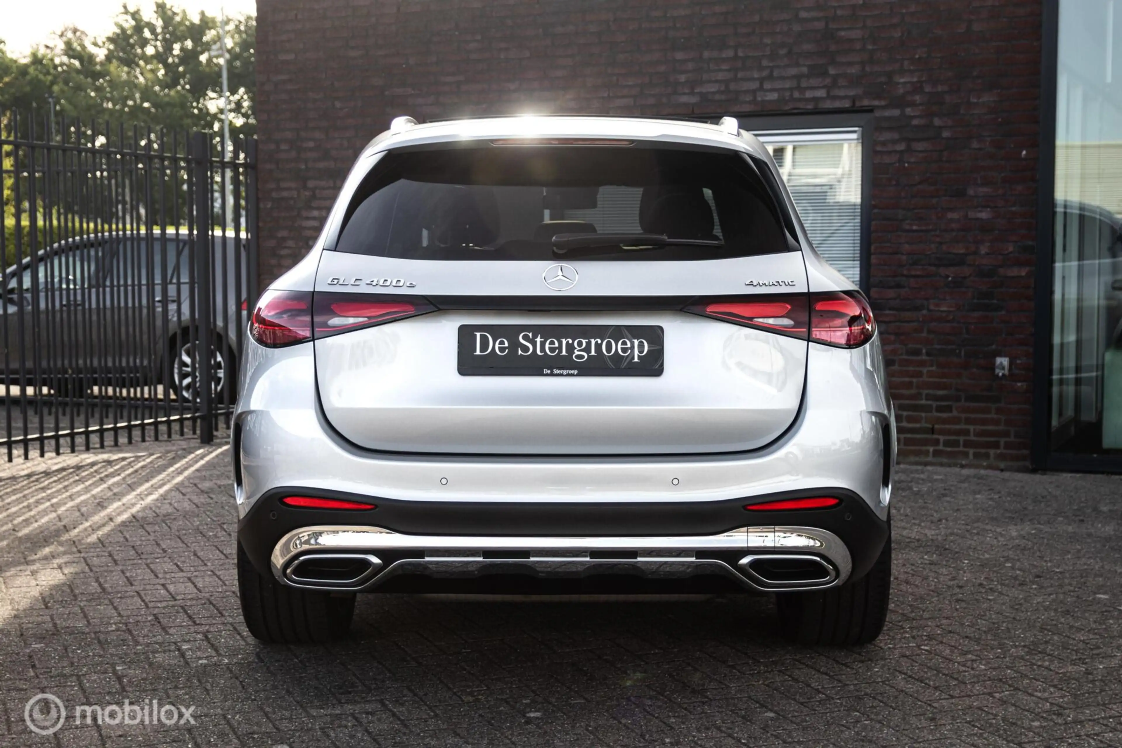 Mercedes-Benz GLC 400 400e 4MATIC AMG Line — photo 11