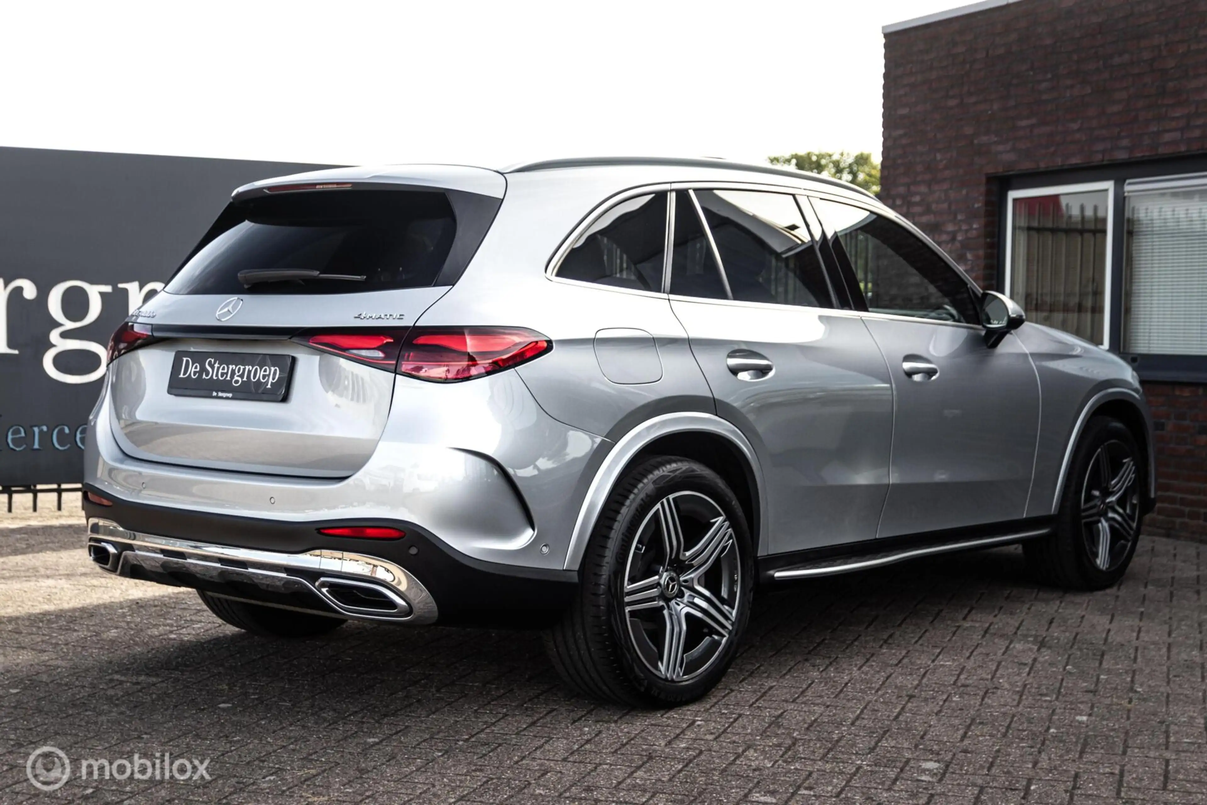 Mercedes-Benz GLC 400 400e 4MATIC AMG Line — photo 9