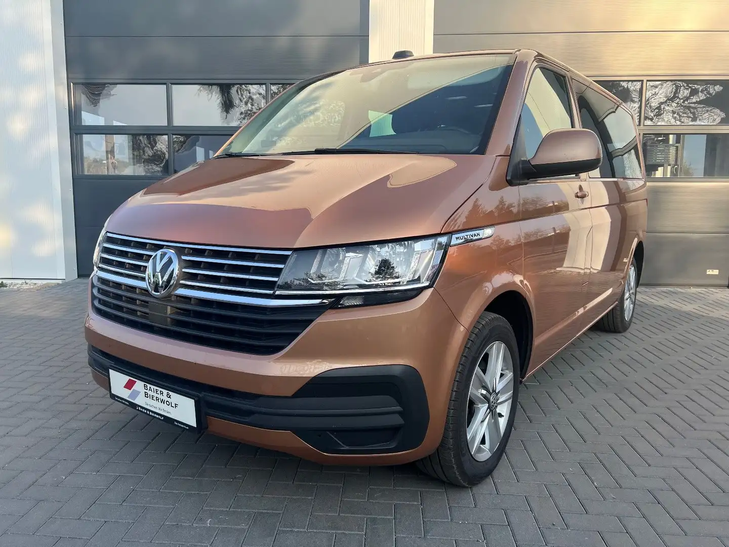 Volkswagen T6 Multivan T6.1 Multivan Comfortline ACC DSG NAVI Kamera SH Gold - 2