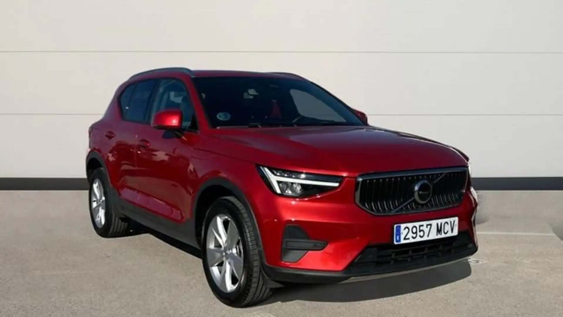 Volvo XC40 2.0 B3 CORE DARK AUTO 163 5P Rojo - 1