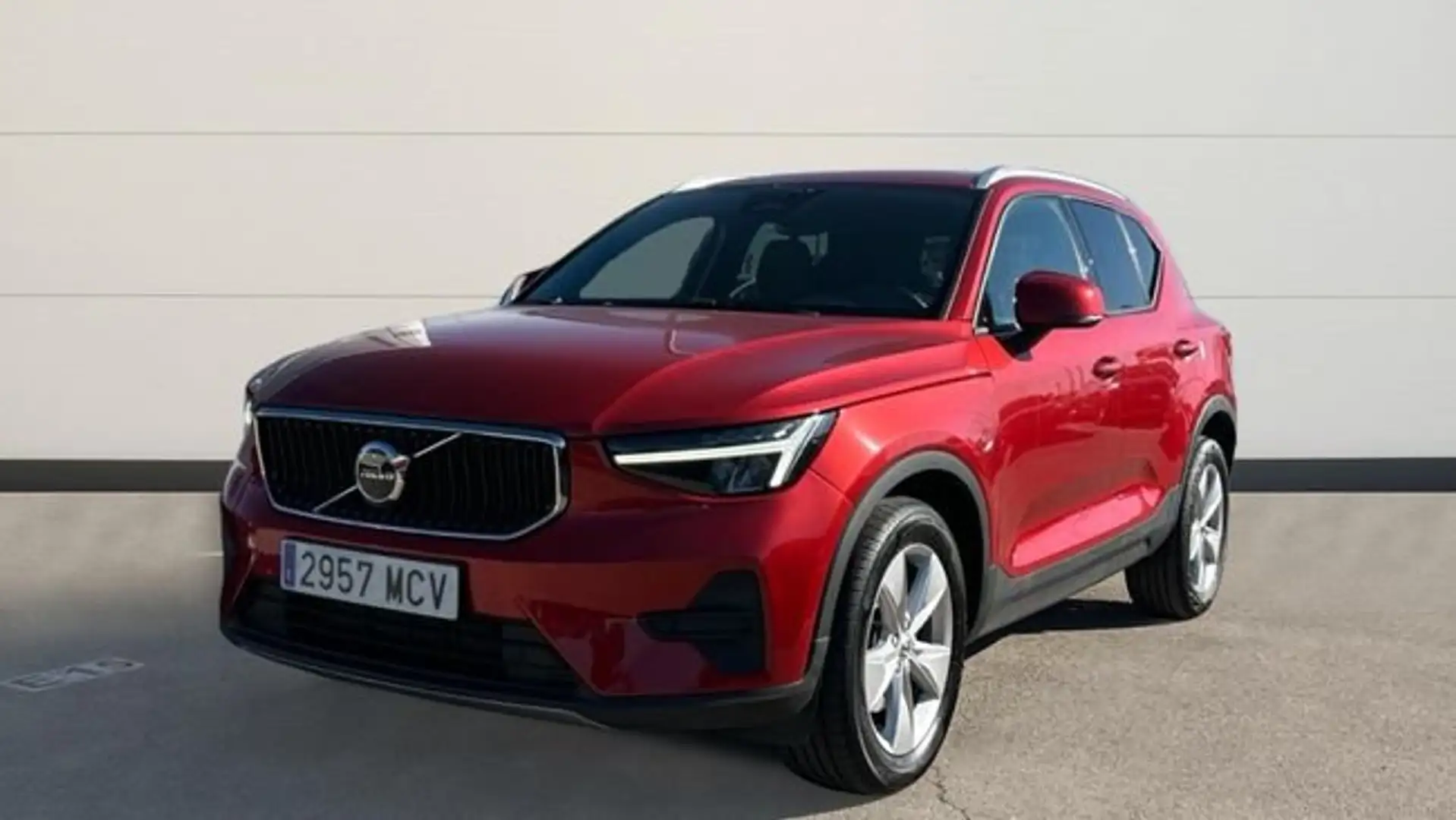 Volvo XC40 2.0 B3 CORE DARK AUTO 163 5P Rojo - 2