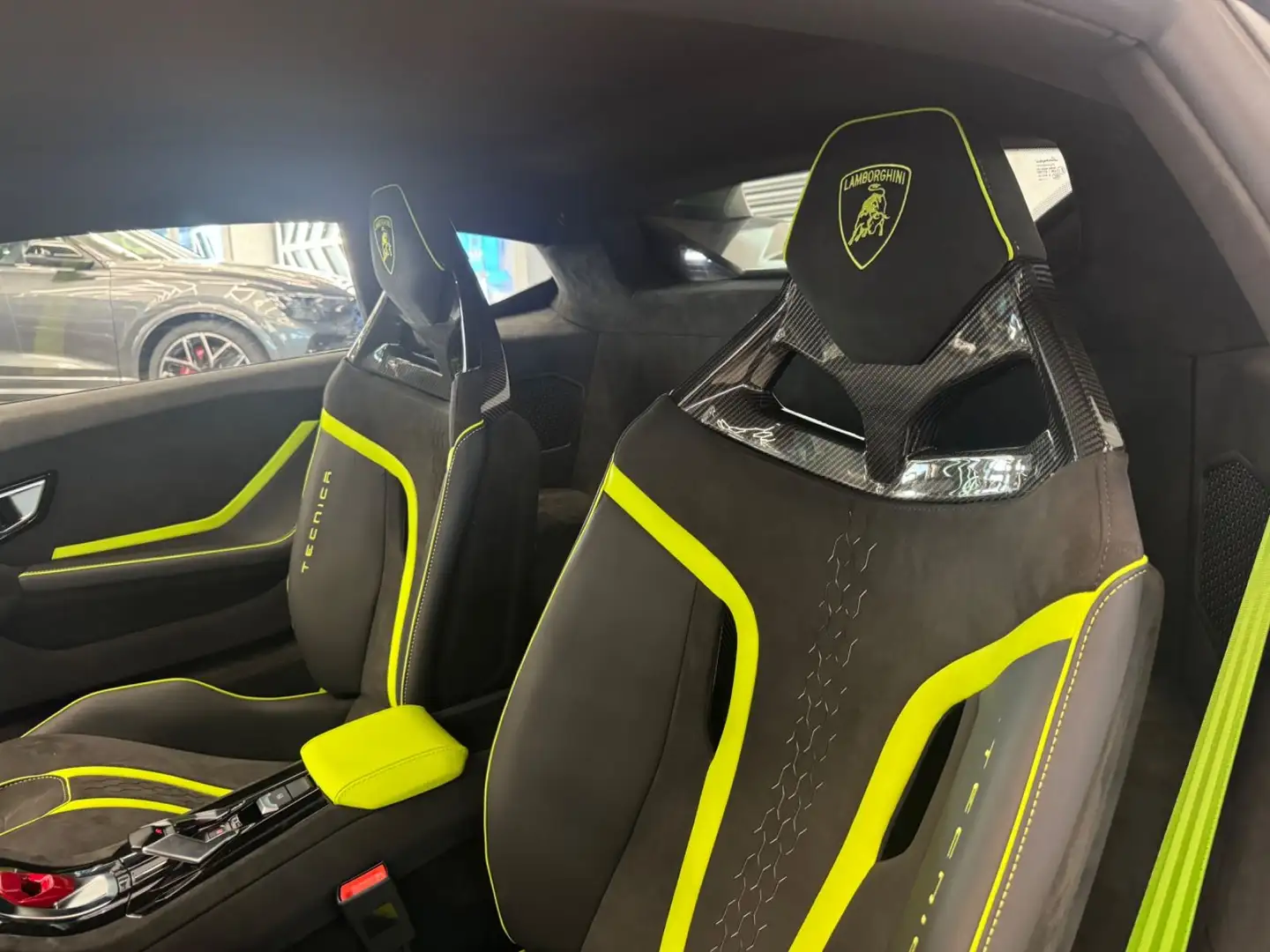 Lamborghini Huracán Tecnica 2025 + Lifting-system Grau - 2