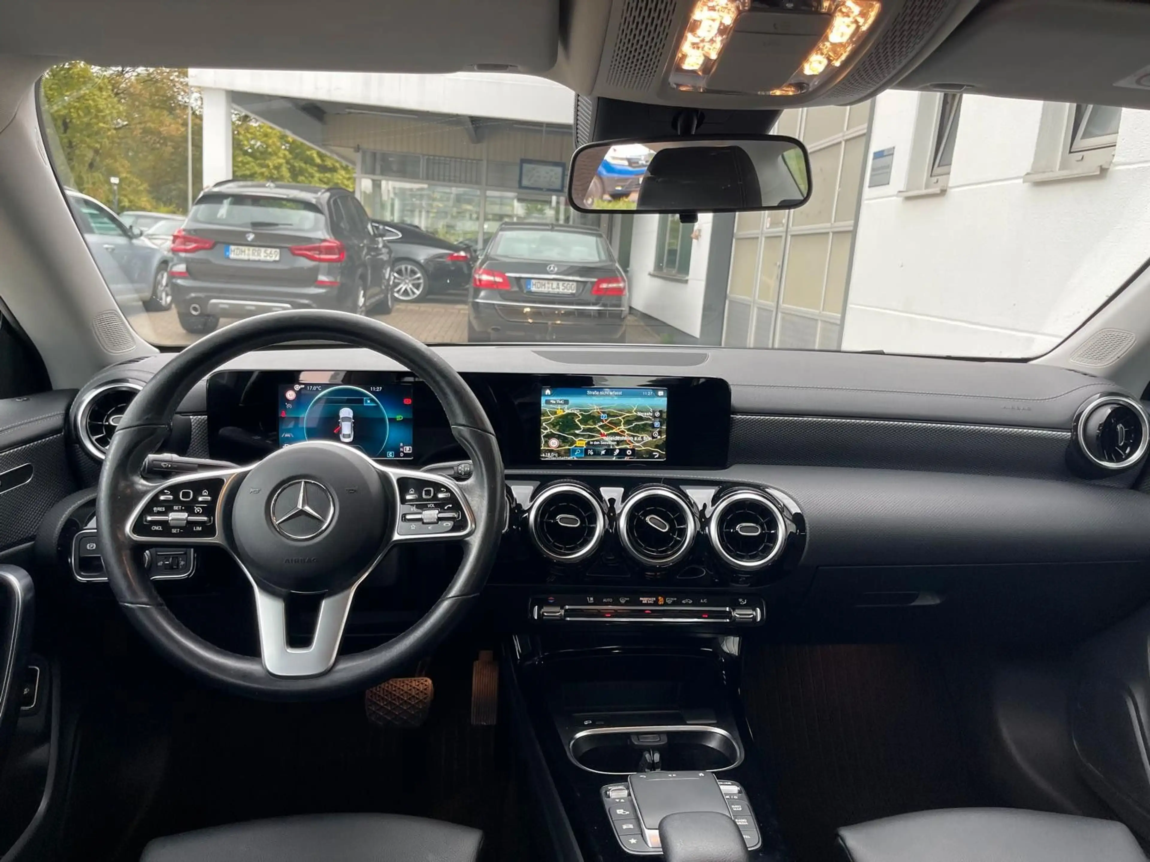 Mercedes-Benz CLA 220 d/Coupé/1HD/AHK/NAVI/S-HEFT/18'' — photo 8