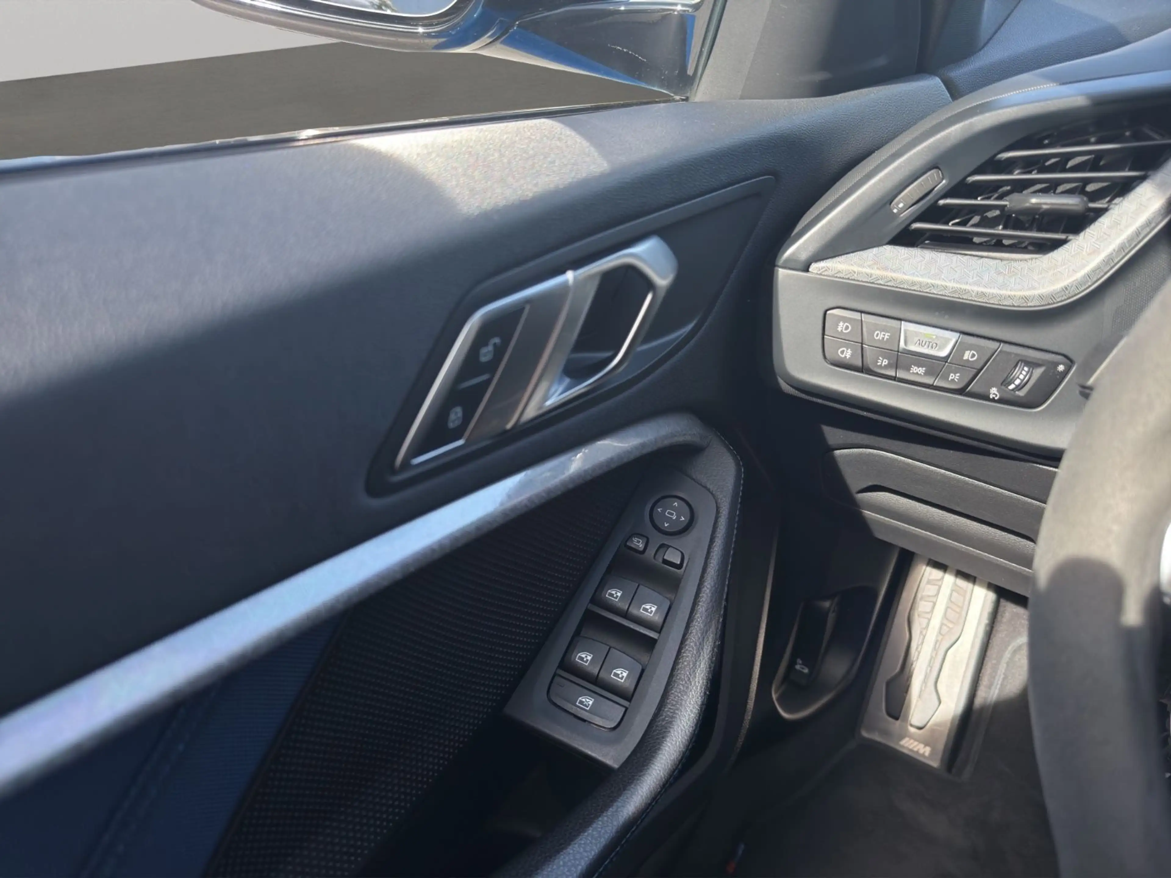 BMW 120 d xDrive M Sport*LED*CARPLAY* — photo 12