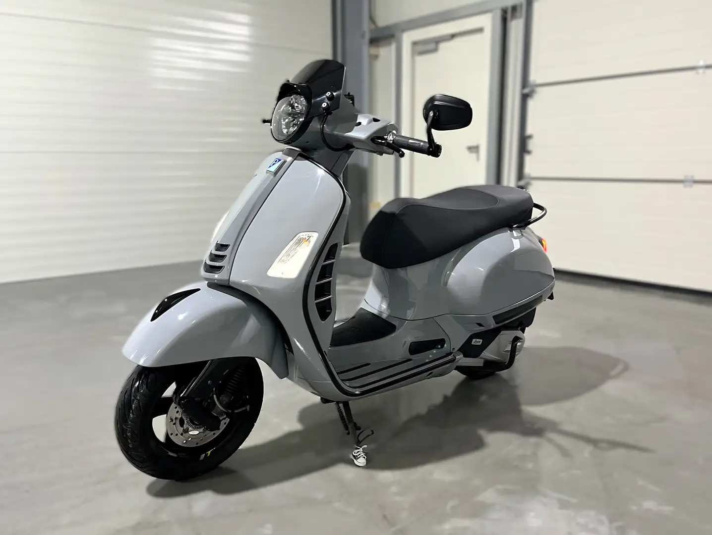 Vespa GTS Super Tech 125 LED | ABS | Black-Line u.v.m. Szürke - 1