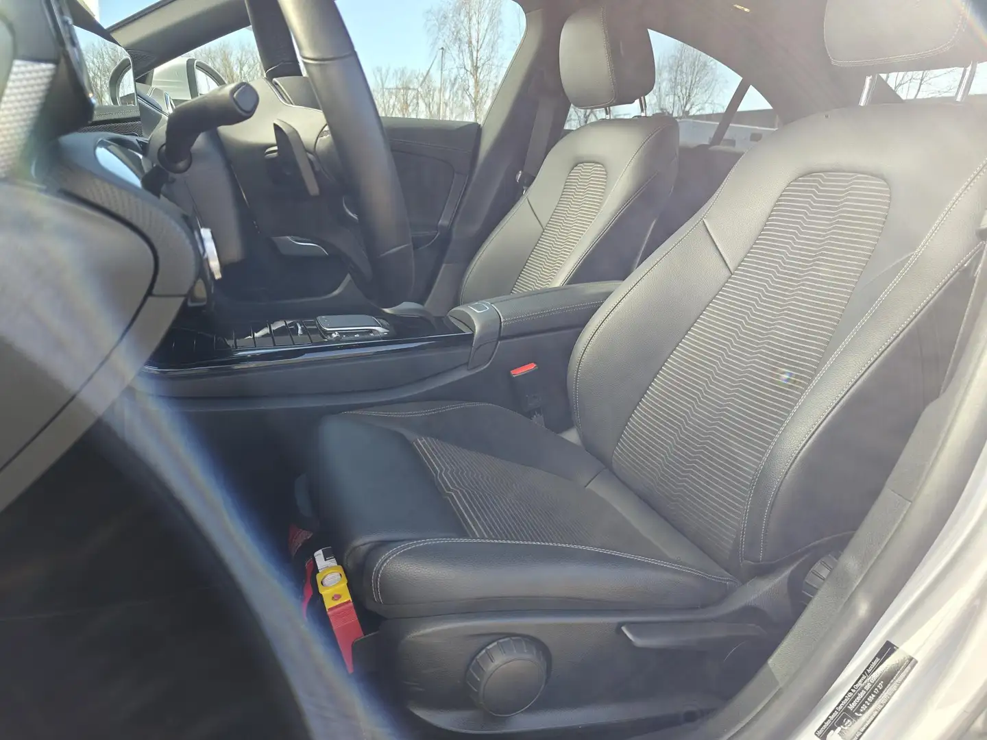 Mercedes-Benz CLA 180 Coupé Business Line | Verwarmde Zetels | Smartphon Argent - 2