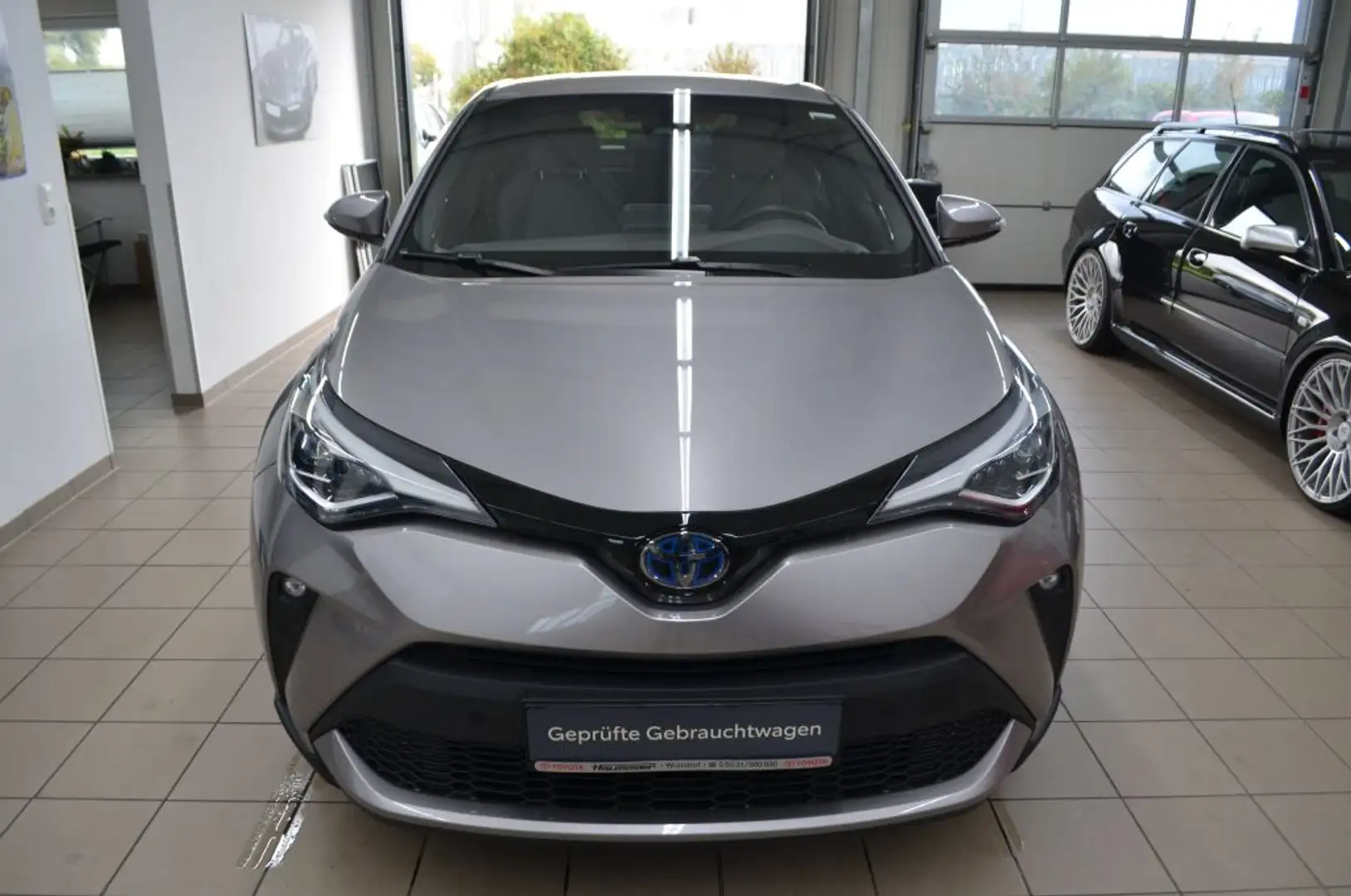 Toyota C-HR 1,8 Hybrid Lounge*AHK abn*ALLWETTER*gepflegt Szürke - 2