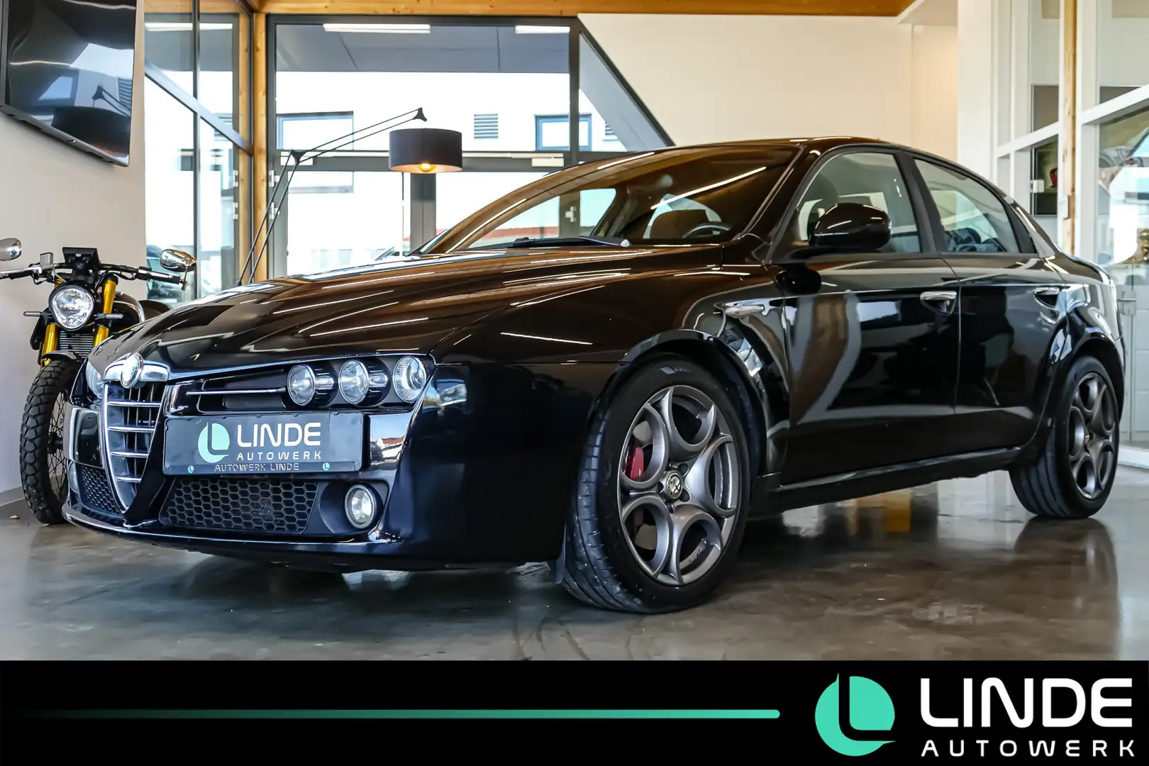 Alfa Romeo 159 1.8 TBi Turismo |NAVI|TEMPO.|BI-XENON|18 ALU Schwarz - 1