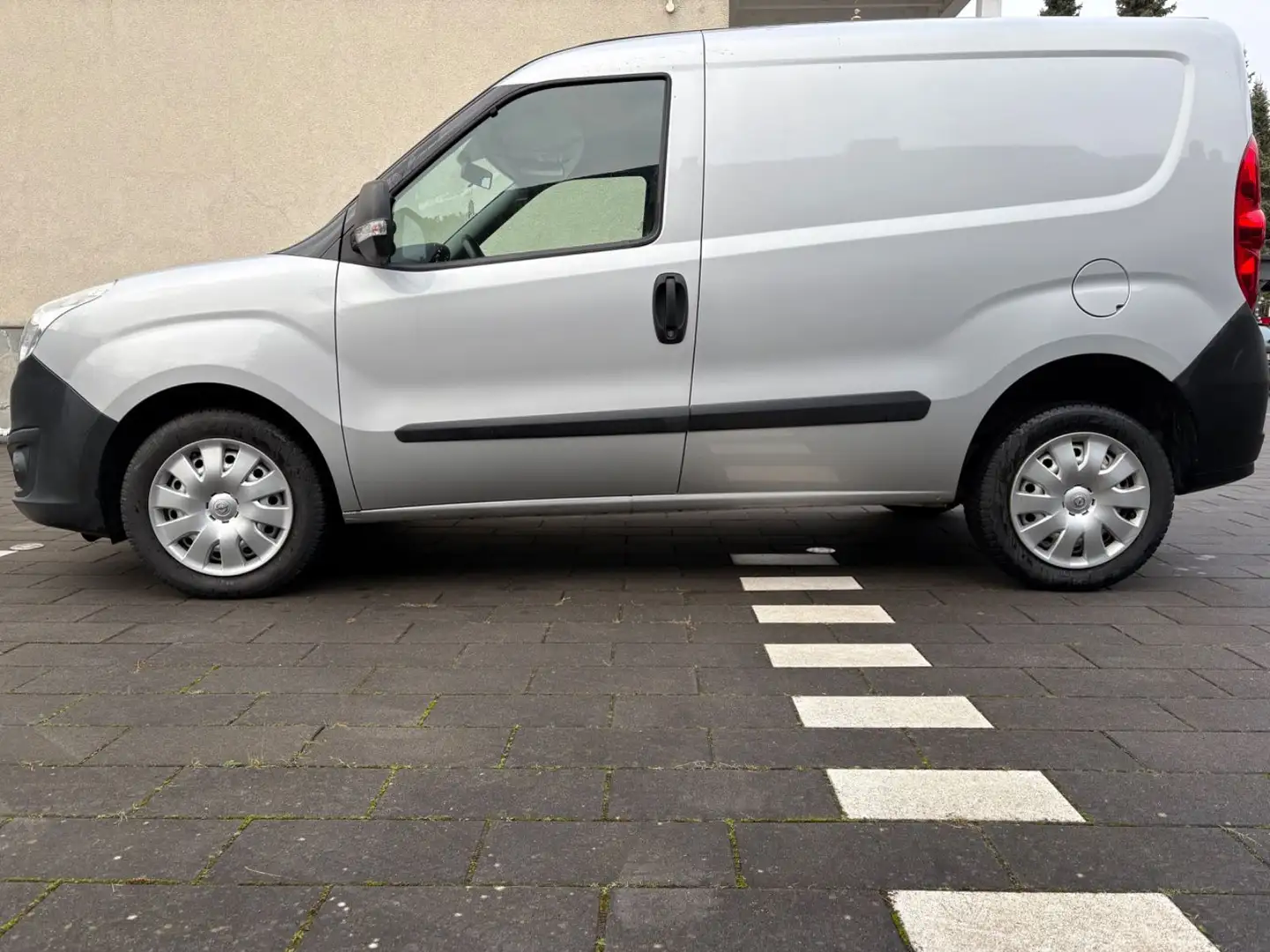 Opel Combo 1.3 D-VAN*KLIMA*88TKM*TÜV/AU NEU Argent - 2