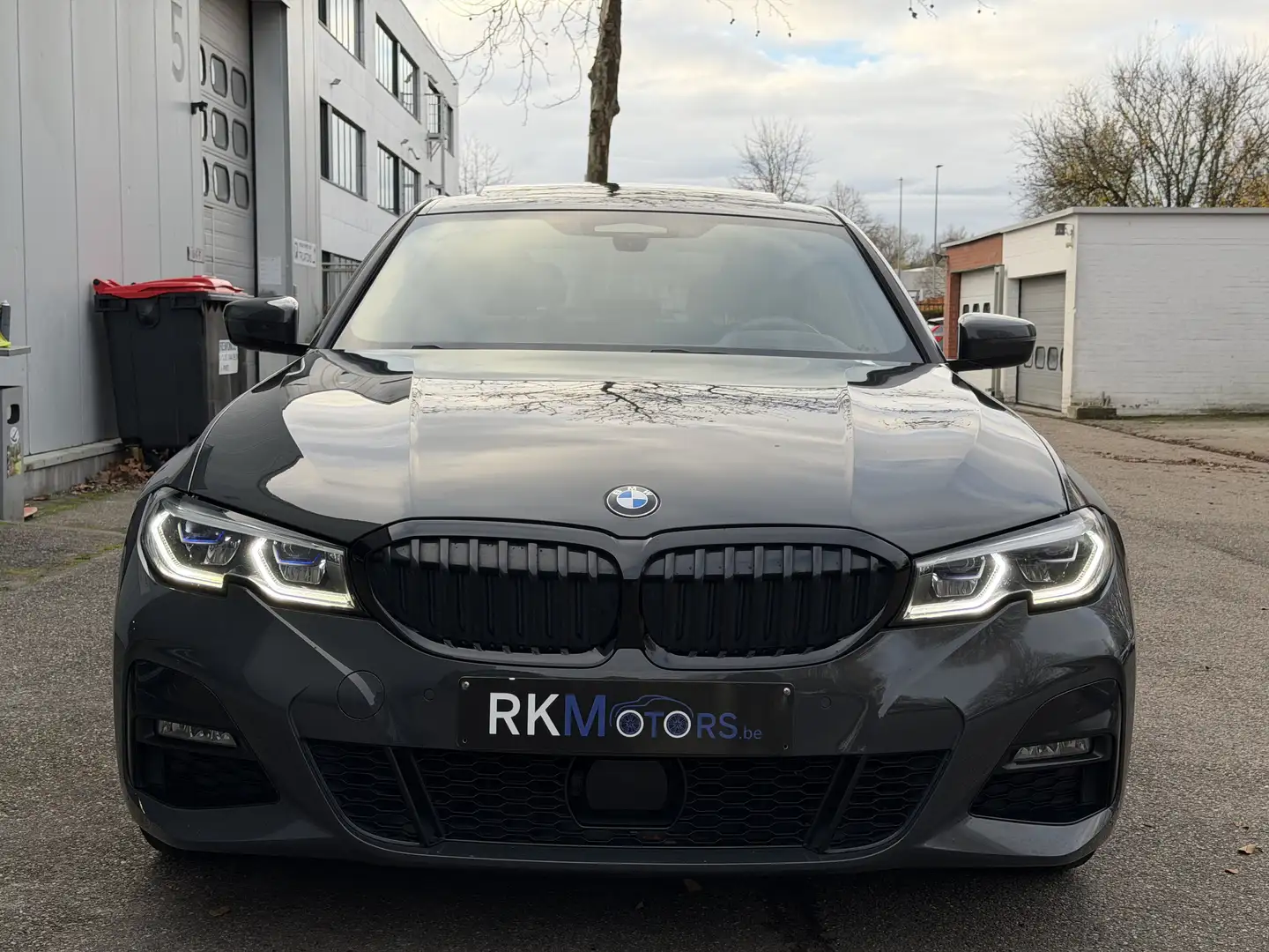 BMW 330 330e Aut. M Sport individueel Gris - 2