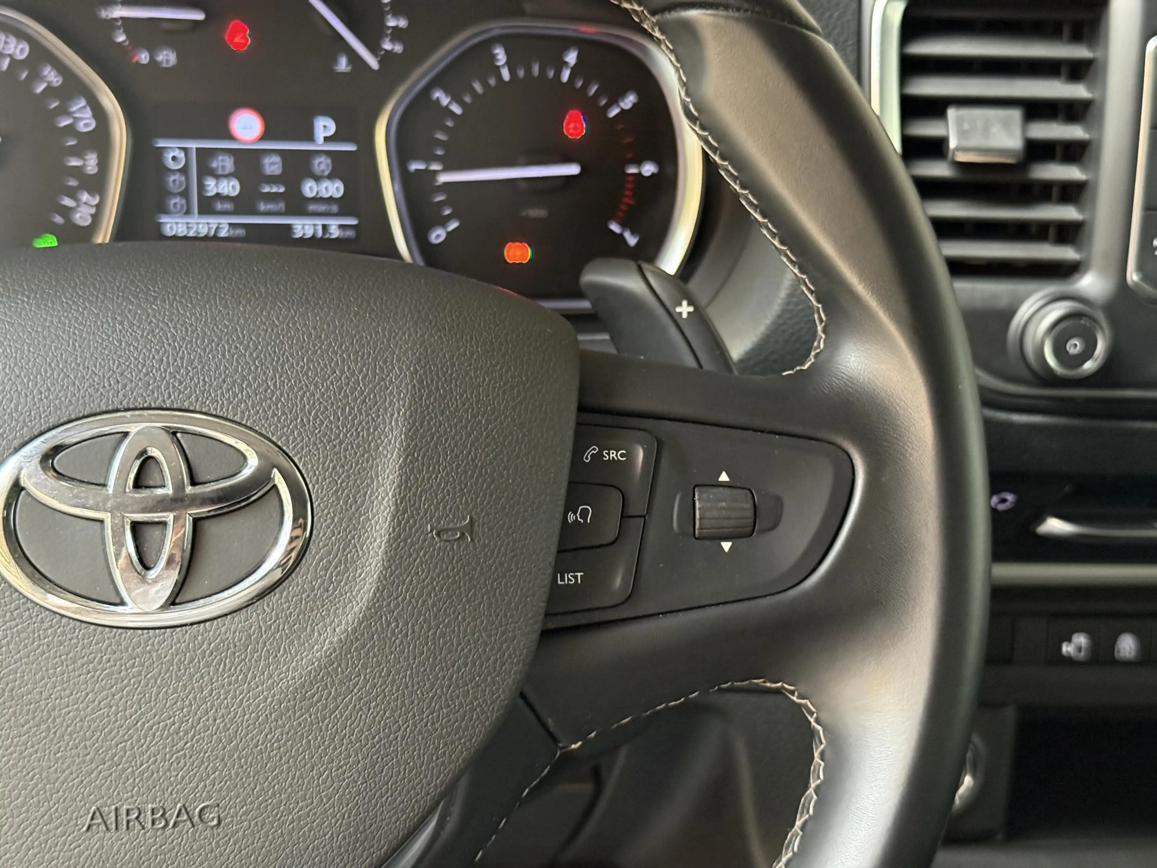 Toyota Proace Worker 2.0 D-4D Executive Long DC Verso — photo 17