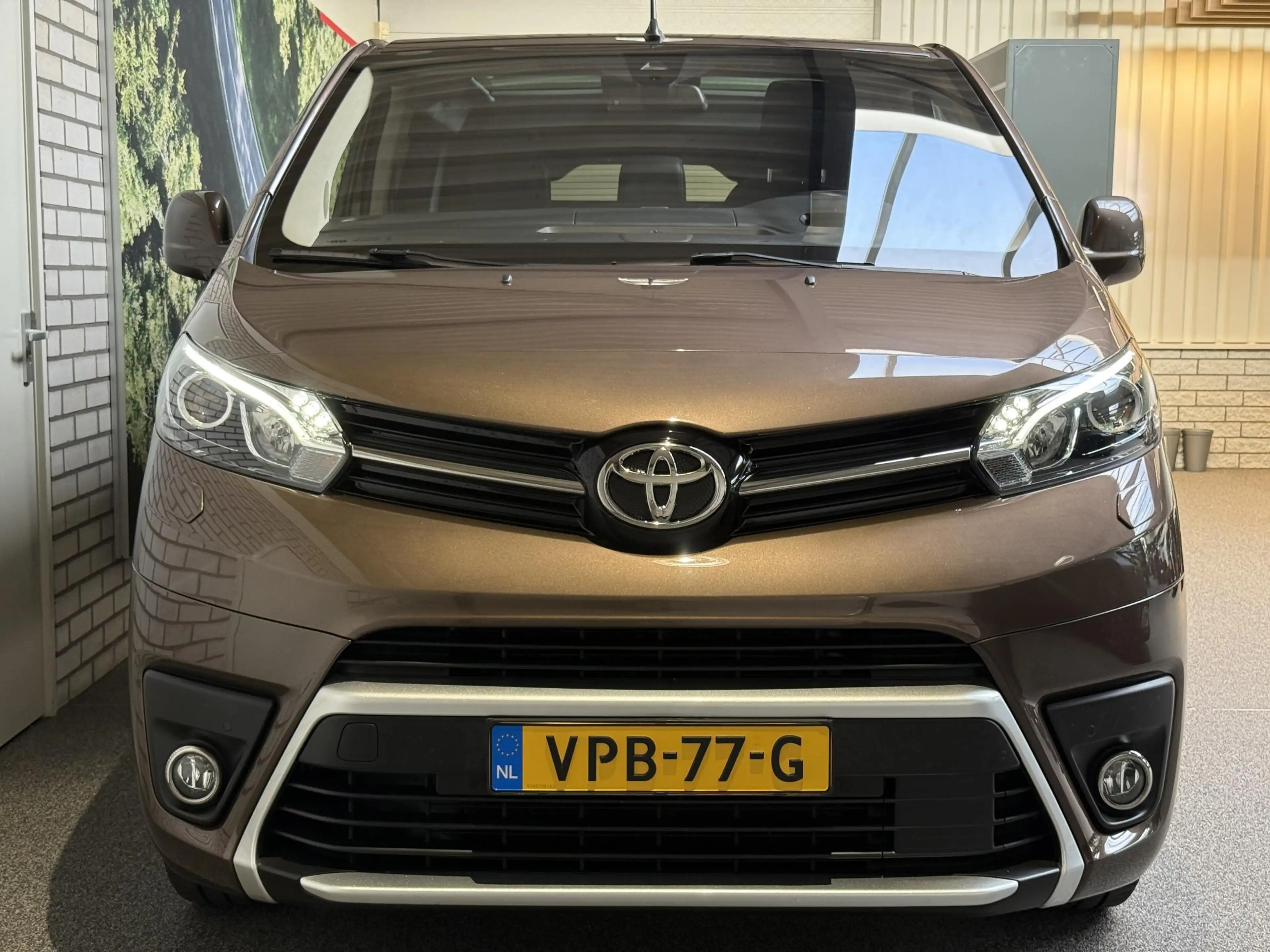 Toyota Proace Worker 2.0 D-4D Executive Long DC Verso — photo 5