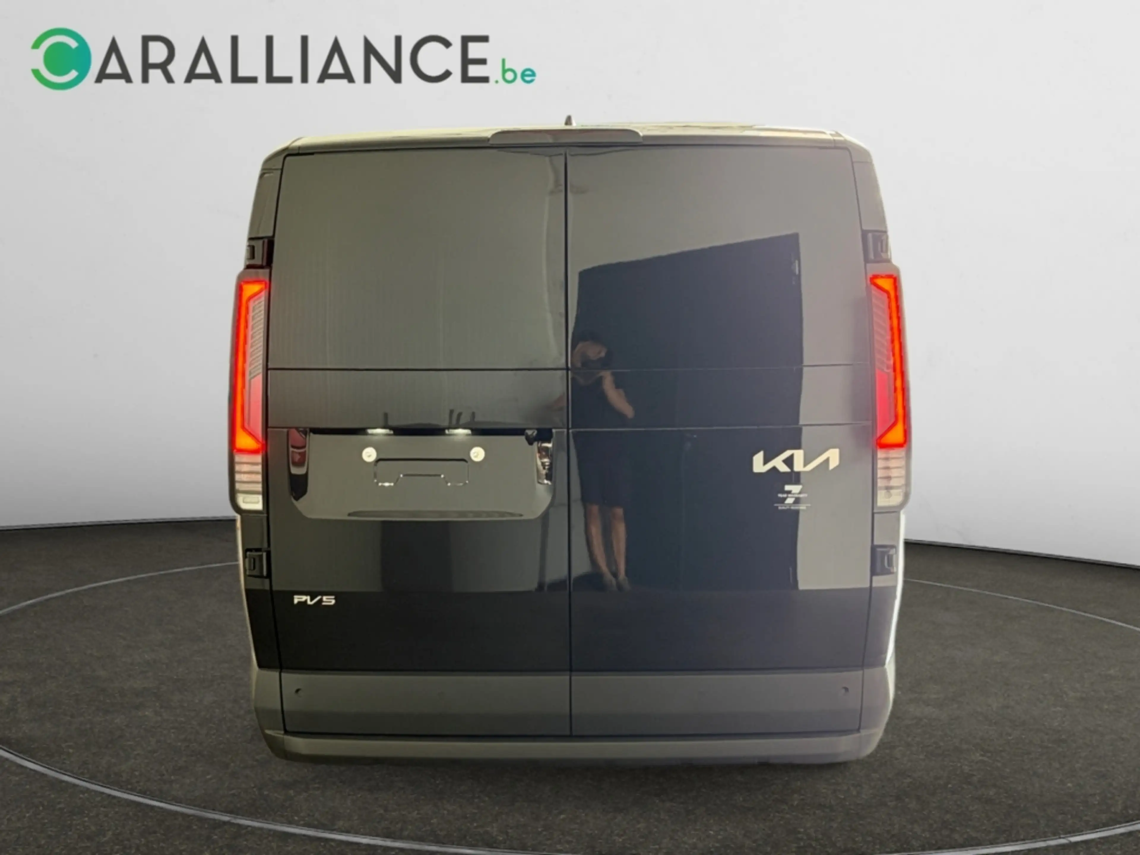 Kia PV5 Cargo Plus L2H1 3p. 71,2 kWh — photo 7