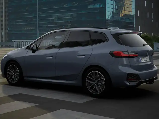 BMW 2 Series view 2
