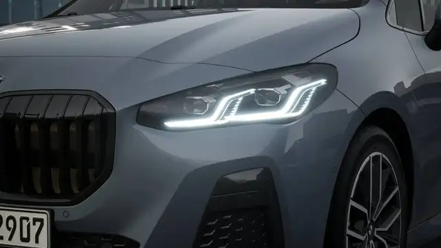 BMW 2 Series view 6