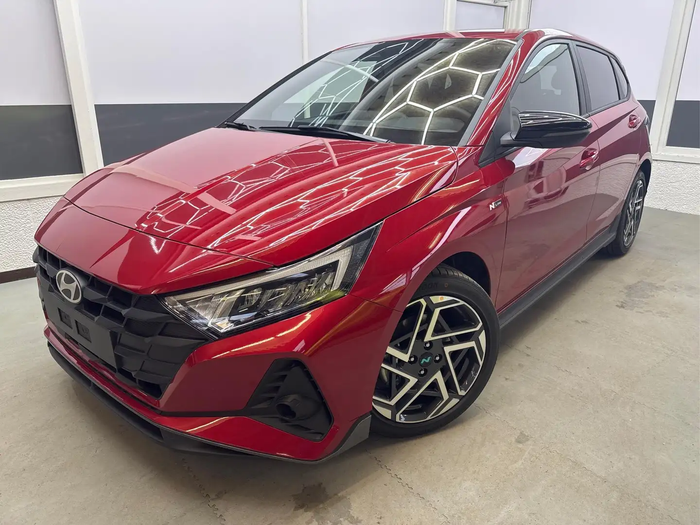 Hyundai i20 N-LINE NAVI KLIMAAUTOMATIK SHZ RFK PDC 1.0 T-GD... Rojo - 1