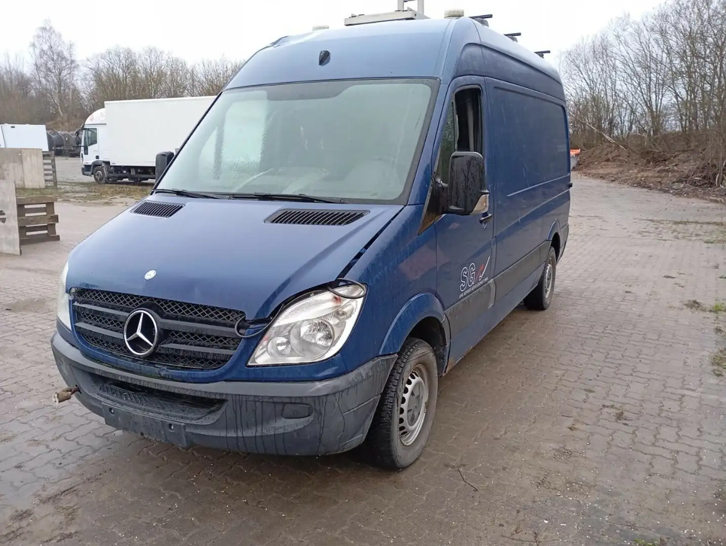 Mercedes-Benz Sprinter 211 CDI Blau - 1