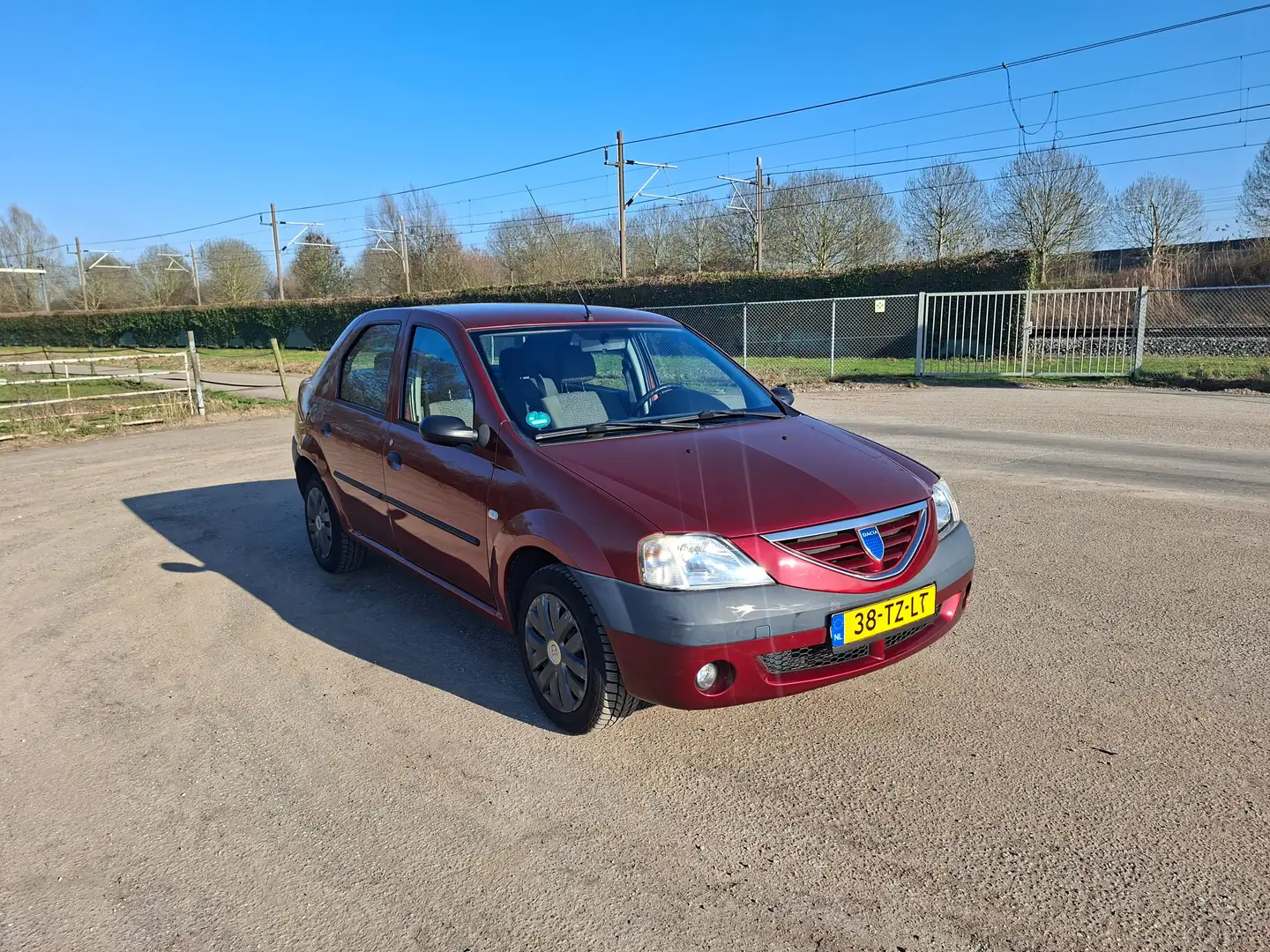 Dacia Logan 1.6 Lauréate Airco Trekhaak NIEUWE APK Rot - 2