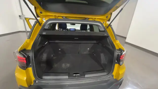 Jeep Avenger view 19