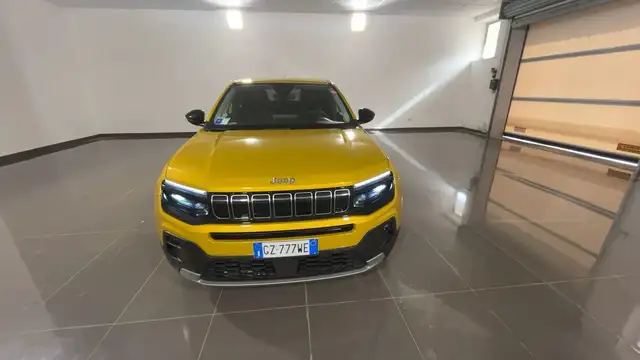 Jeep Avenger view 2