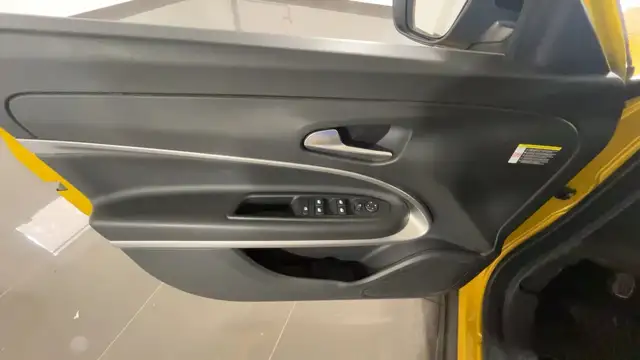 Jeep Avenger view 17