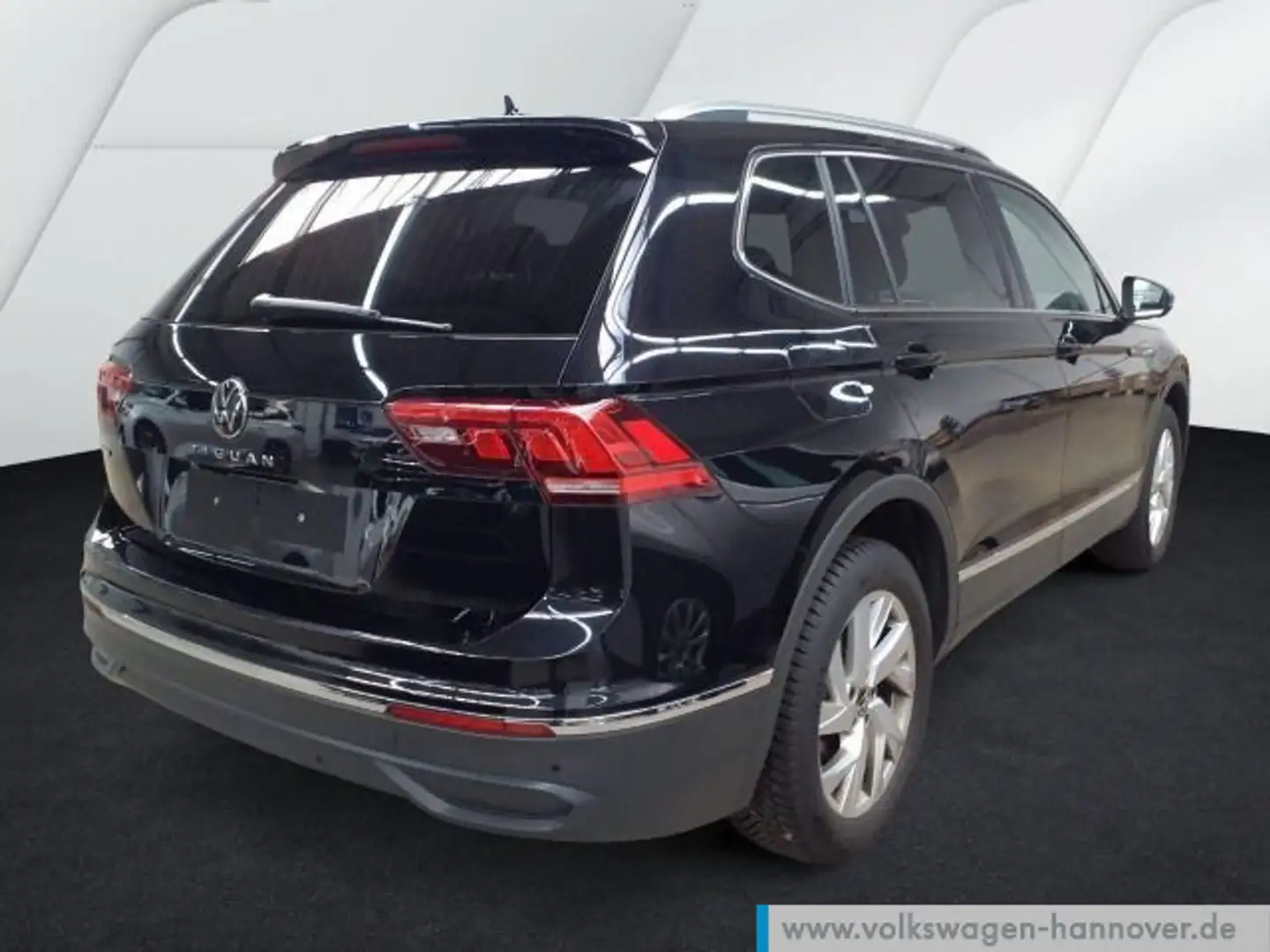 Volkswagen Tiguan Allspace 1.5 TSI DSG Life Navi AHK 7Sitze Schwarz - 2